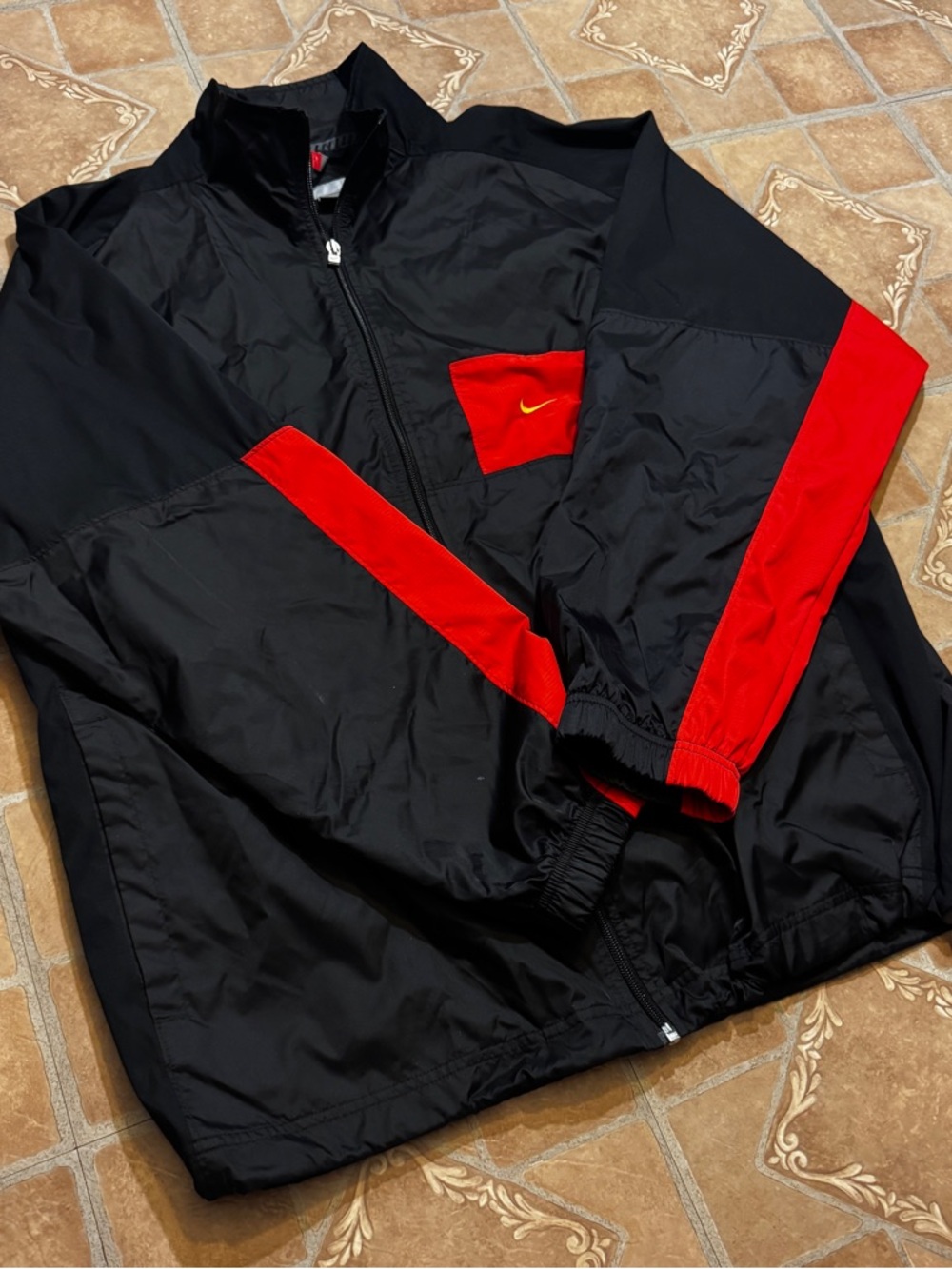 Vintage Y2K Nike Windbreaker Jacket - Black/Red - Men's XL